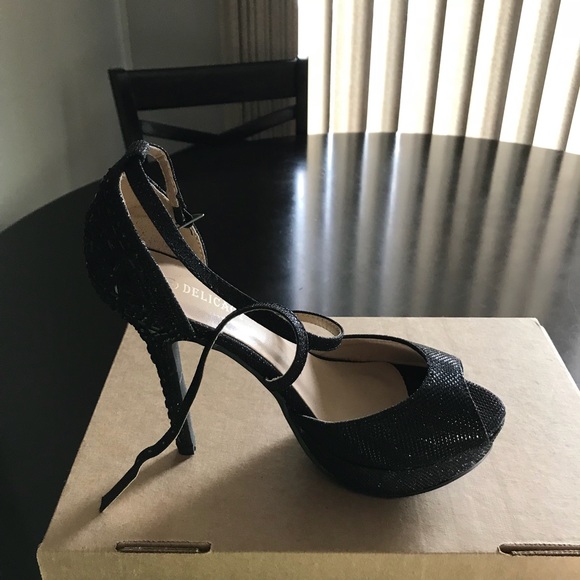 Brand new in box sparkly pumps - Picture 4 of 5
